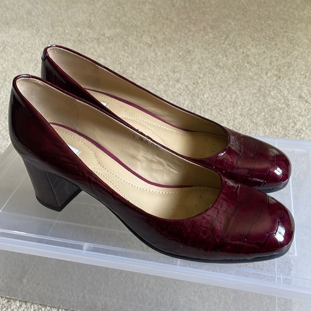 Geox Respira Sturdy Burgundy Heels size 7.5